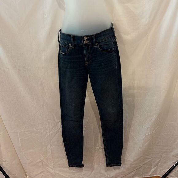 - Express cropped legging midrise size 2. Medium wash. Great condition. - Picture 6 of 9